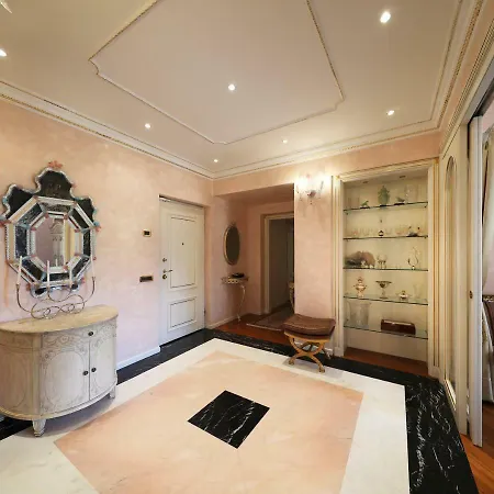 Castiglioni Luxury Вилла Лалльо