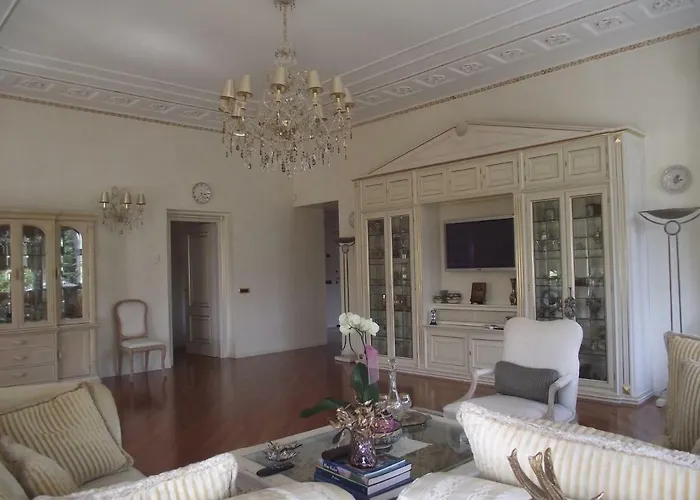 Castiglioni Luxury Villa *